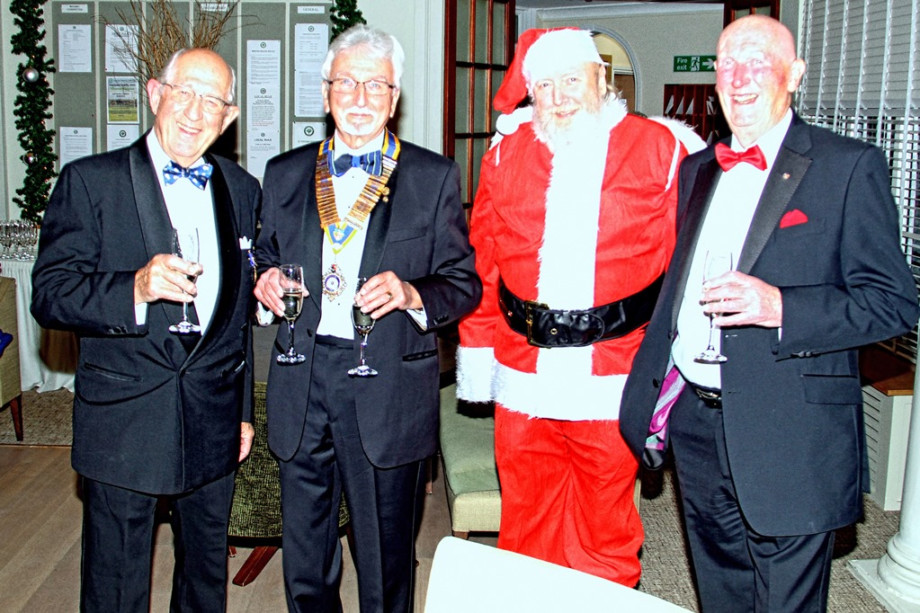 We finally arrived at Christmas 2021 with some of the top Brass enjoying the party